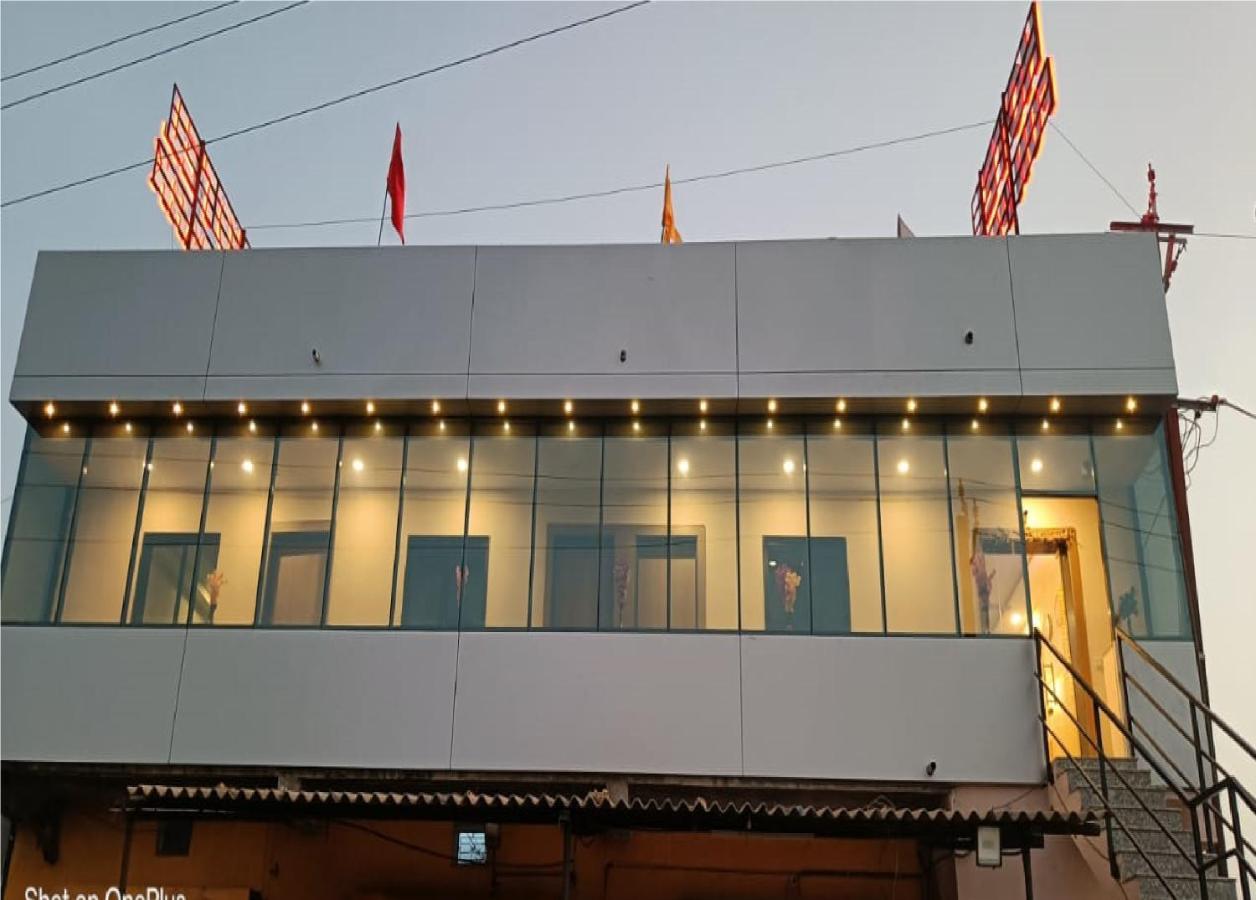 Hotel Fun Park Sanand ภายนอก รูปภาพ